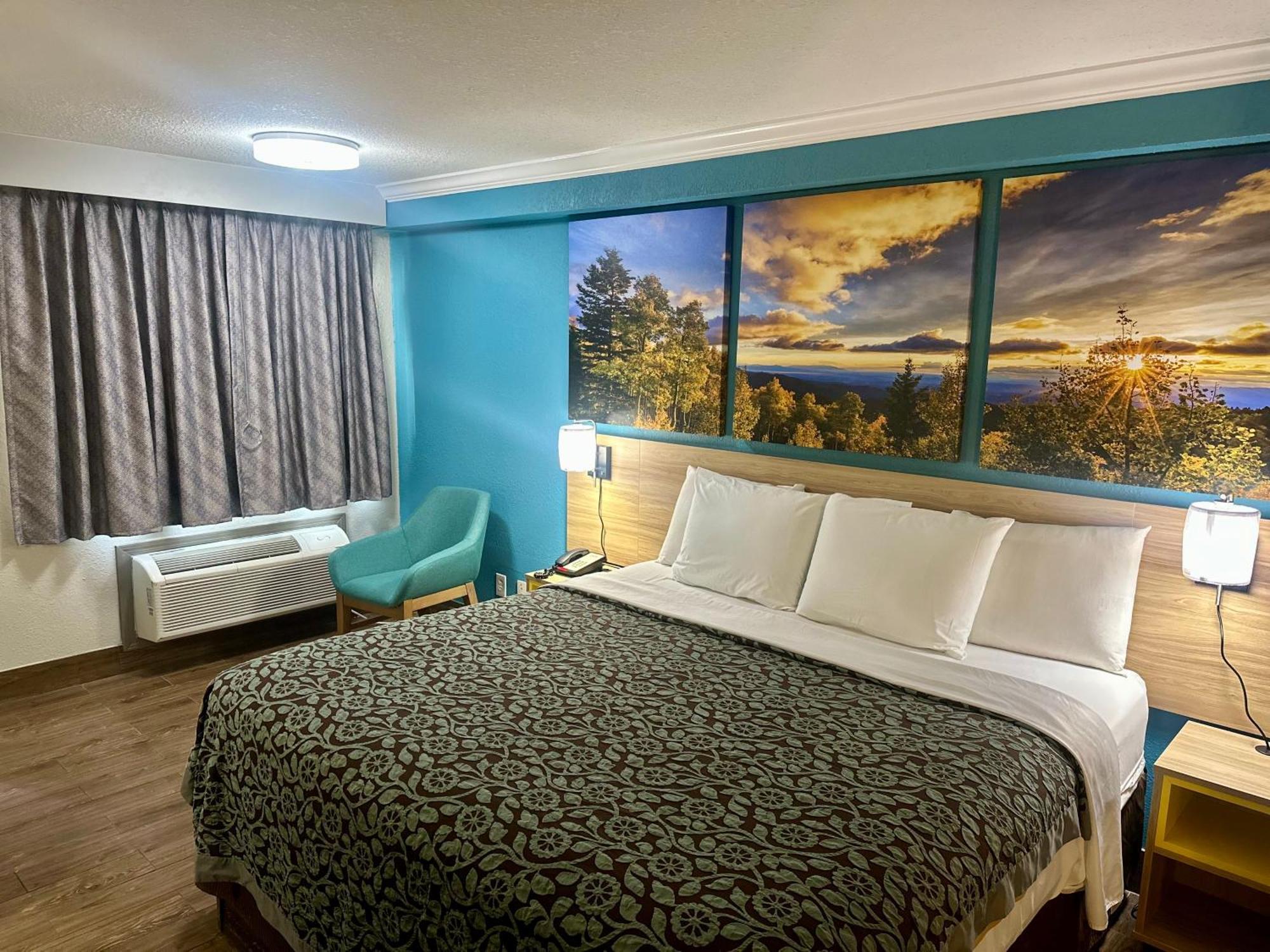Days Inn By Wyndham Houston East Extérieur photo